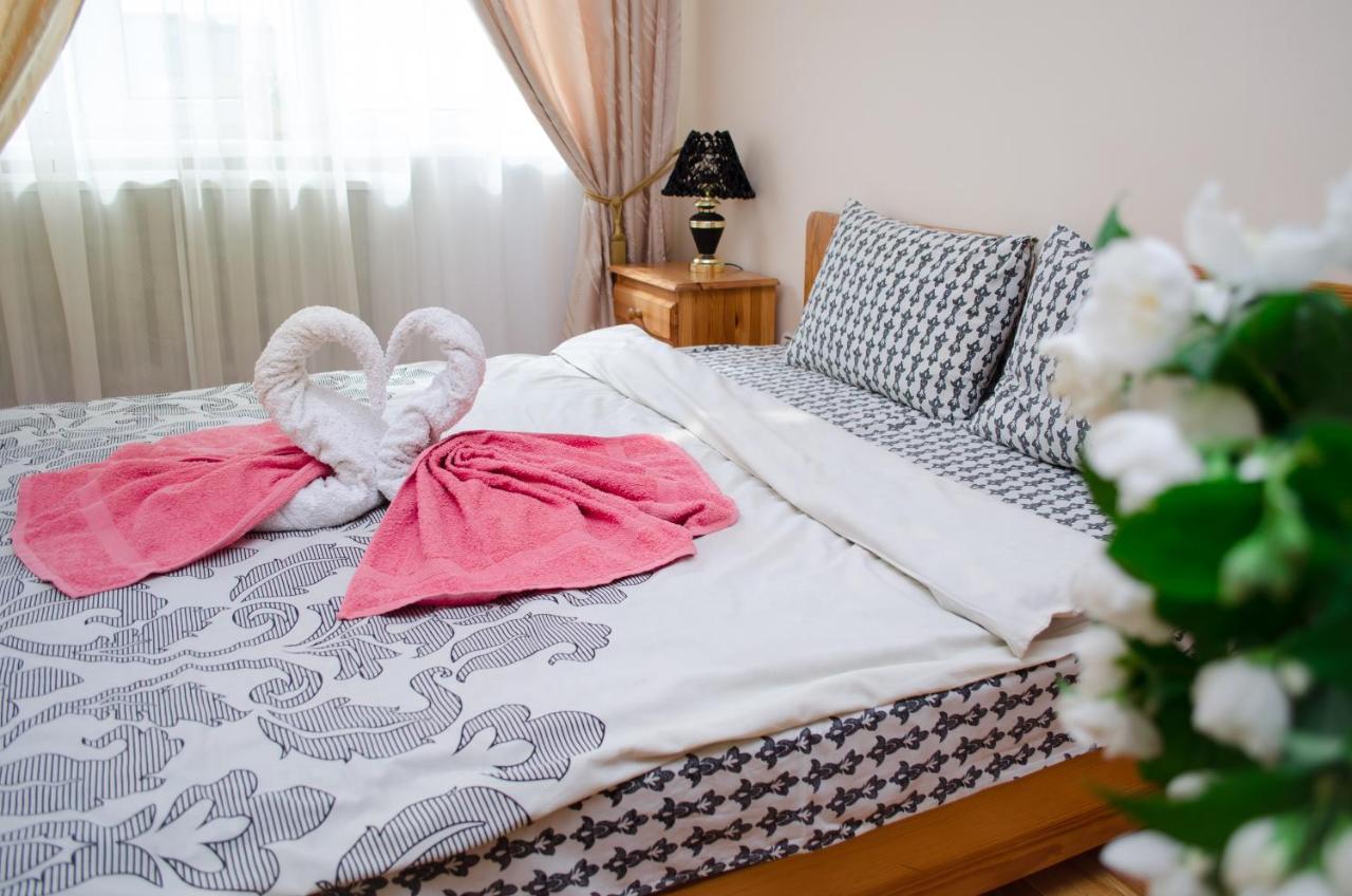 Babylon Apartments Ρίβνε Εξωτερικό φωτογραφία
