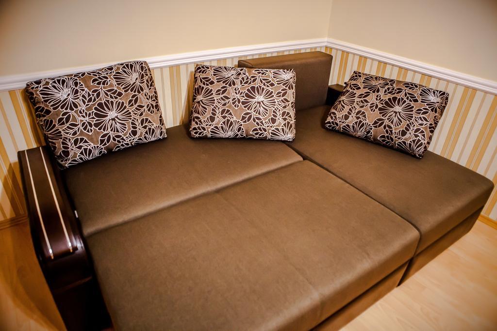 Babylon Apartments Ρίβνε Δωμάτιο φωτογραφία