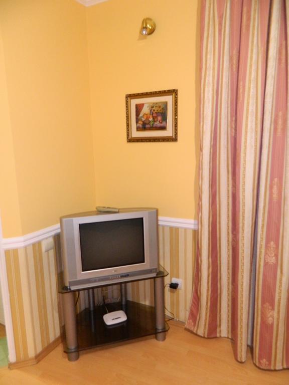 Babylon Apartments Ρίβνε Εξωτερικό φωτογραφία