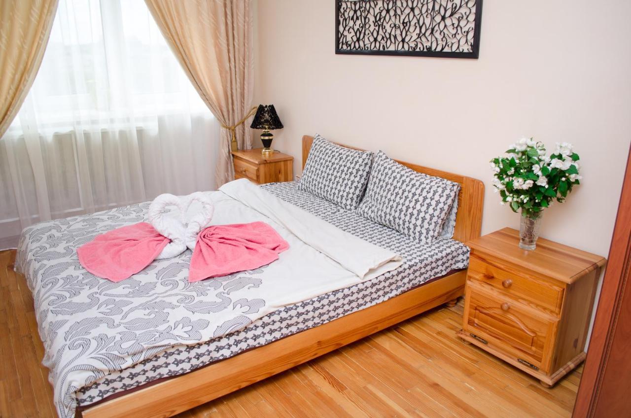 Babylon Apartments Ρίβνε Εξωτερικό φωτογραφία