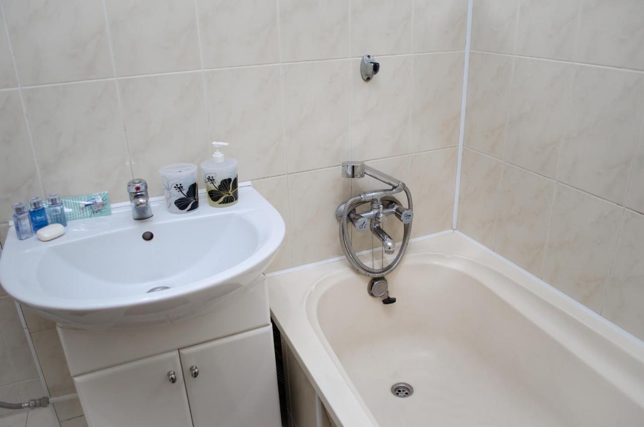 Babylon Apartments Ρίβνε Εξωτερικό φωτογραφία
